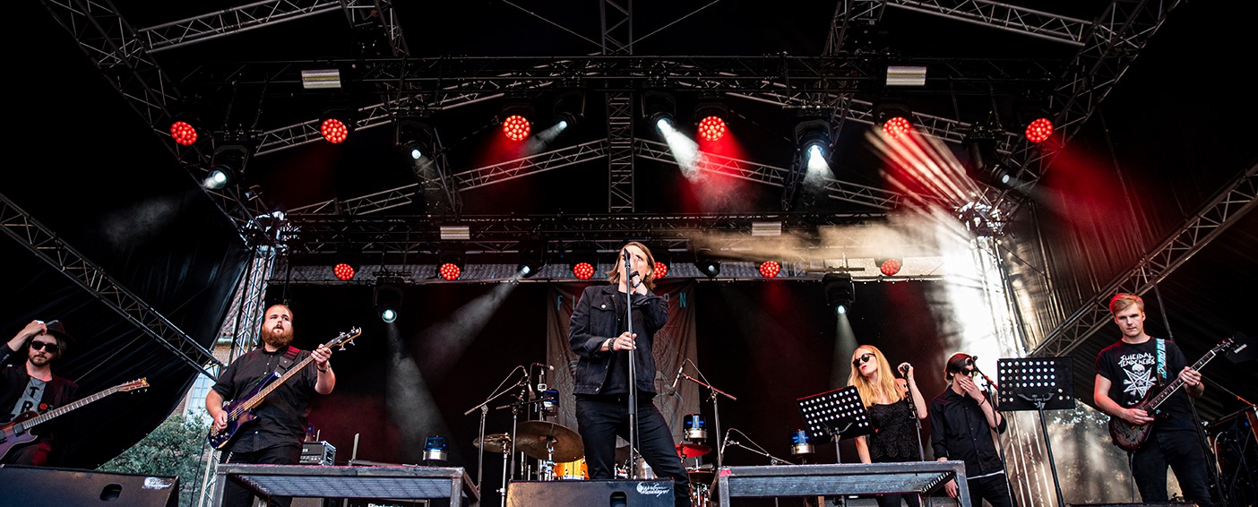 Firstborn stora torget